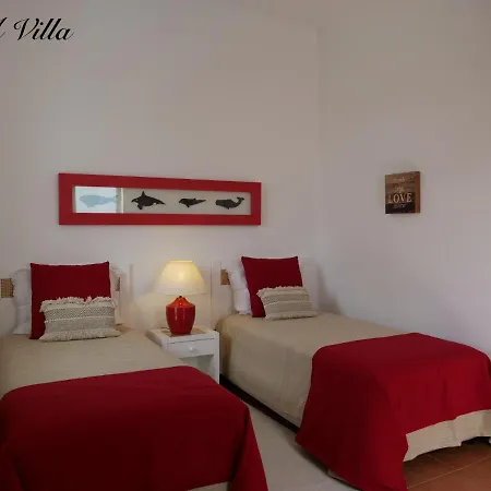 Semesterbostad L&a With Private Heated Pool In Prainha Alvor