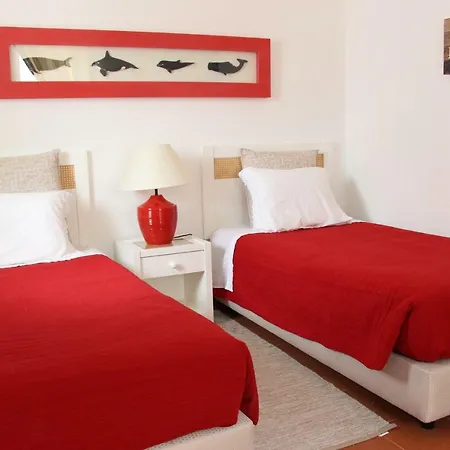 Semesterbostad L&a Prainha 3 Bedrooms Heated Pool 5 M Walking To The