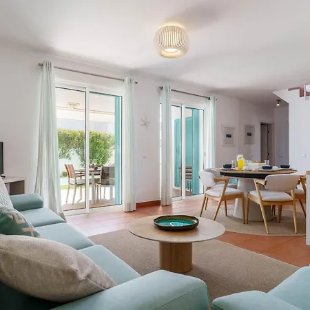L&a Prainha 3 Bedrooms Heated Pool 5 M Walking To The Alvor